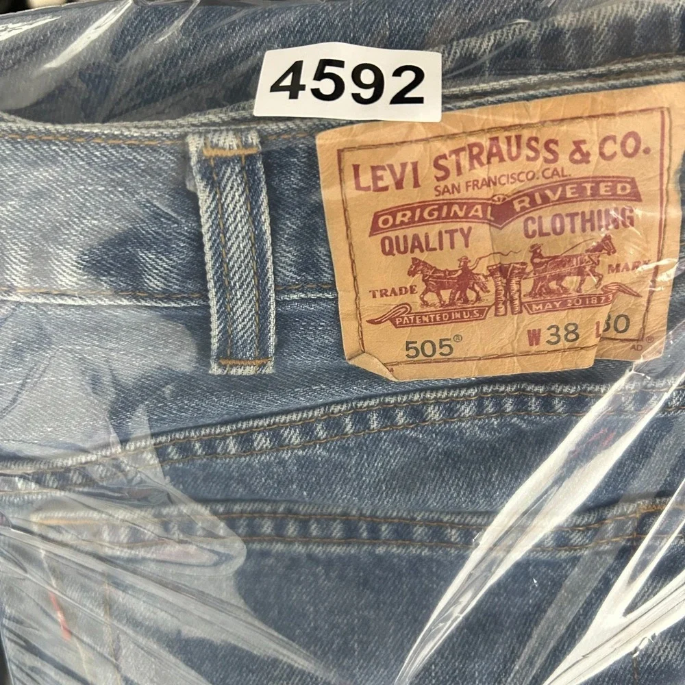 Levi's 505 Jeans Men's Blue Denim High Rise Regular Fit Straight Zip Fly - 37X29